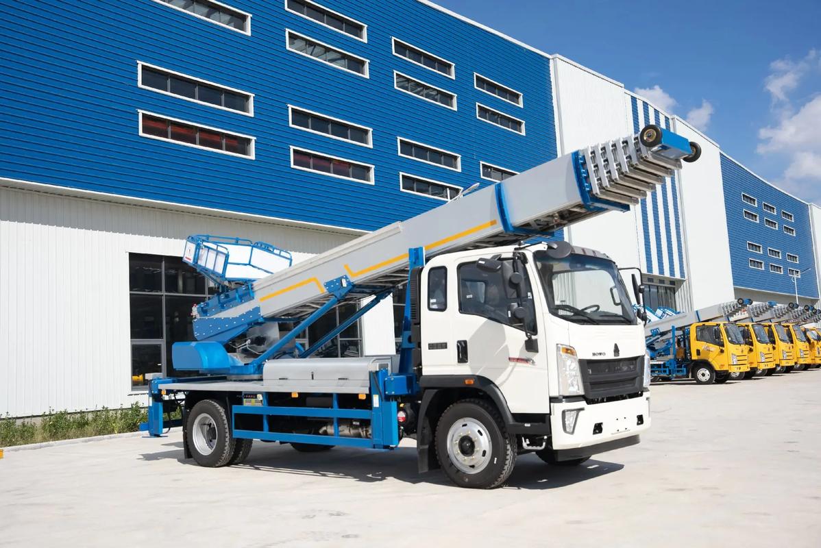 龙亭出租云梯车高空作业车 建筑垃圾搬运