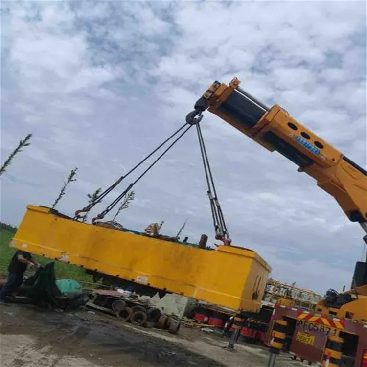 龙亭随车吊吊集装箱怎么吊